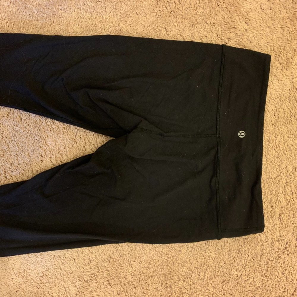 Lululemon Wunder Under 28"!